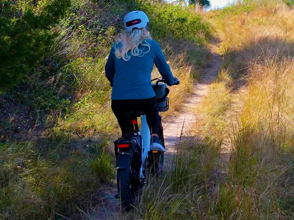 MAGICYCLE Ocelot Pro Long Range Step Thru Fat Tire - Electric Bike